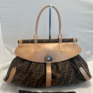 Fendi Borsa Magic Grande Bag